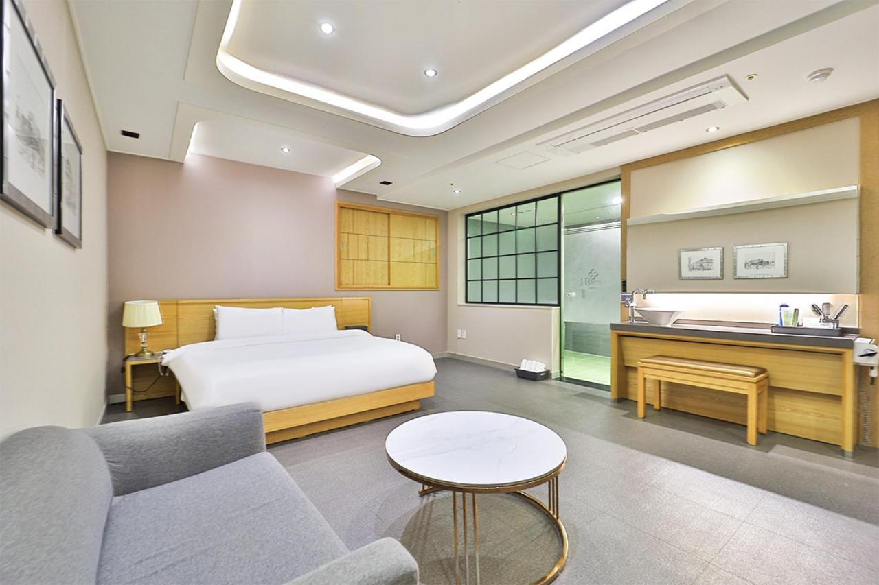 Seomyeon Ib Hotel Busan Exterior photo