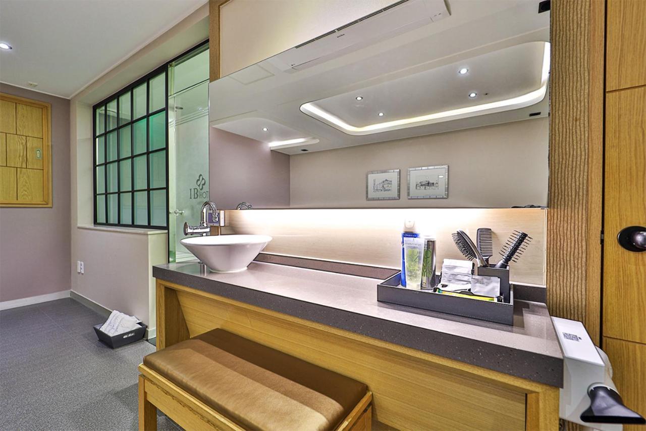 Seomyeon Ib Hotel Busan Exterior photo